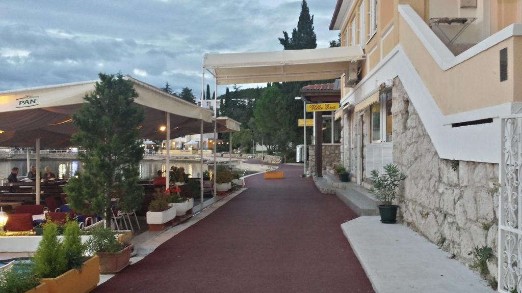 Bed&Breakfast Villa Eva Omisalj Exterior photo